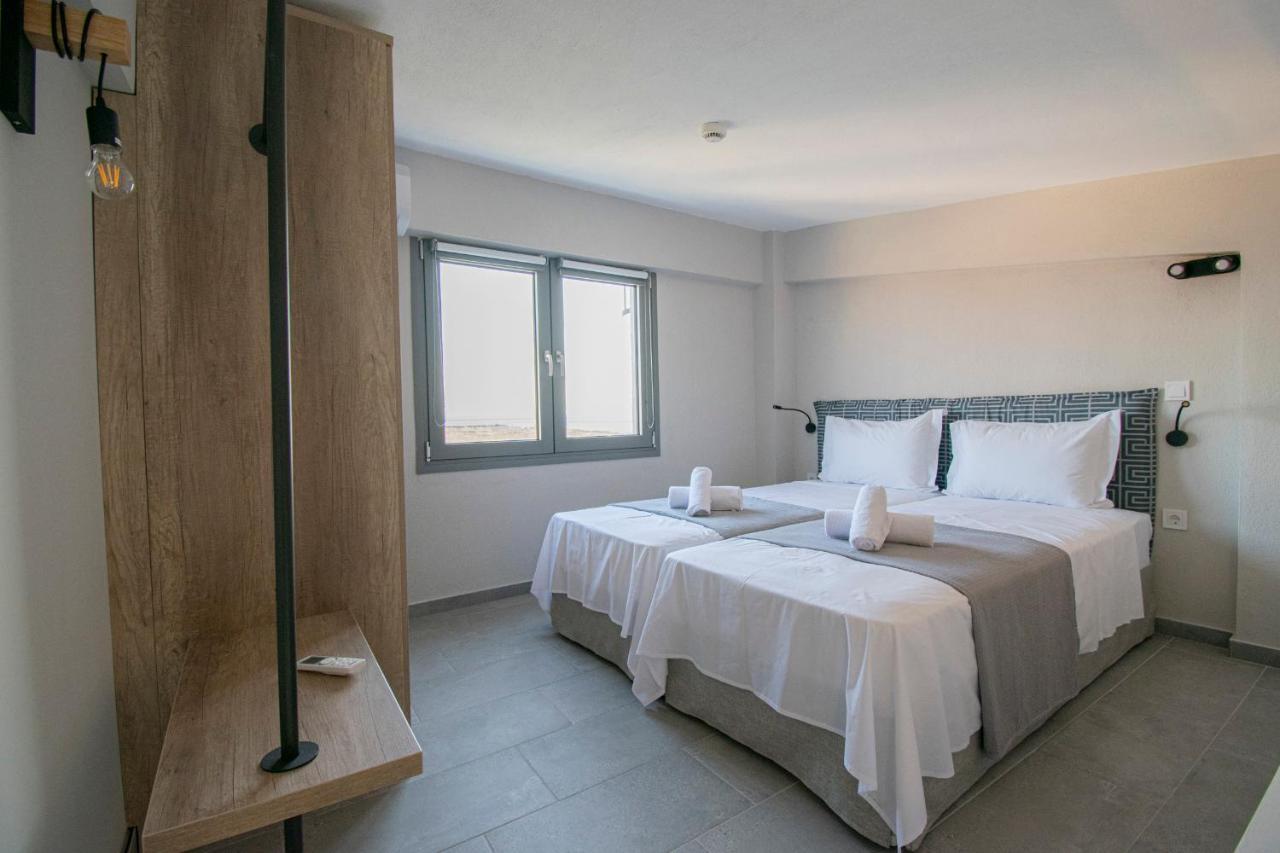 Heraclea Luxury Suites Nea Iraklia Exterior foto